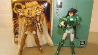 Figuras de acción y Myth Clothre